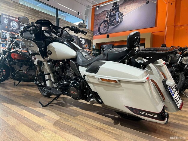 Harley-Davidson CVO  2020